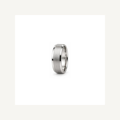 [metal:white-gold] Cassian Brushed Band — white gold detail — illustrative catalogue render