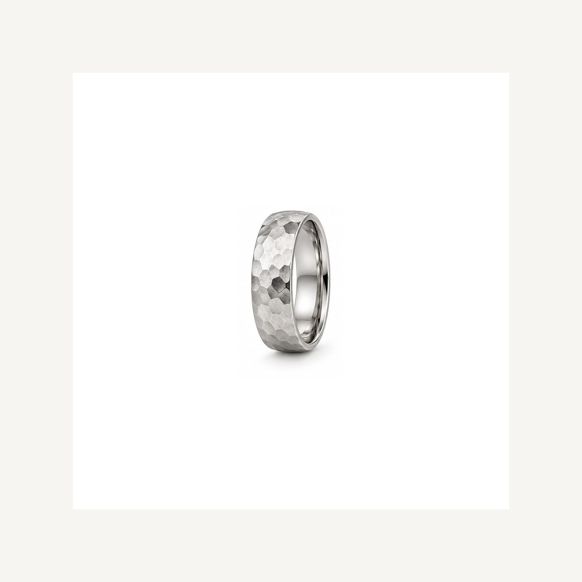 [metal:white-gold] Gideon Hammered Band — white gold detail — illustrative catalogue render