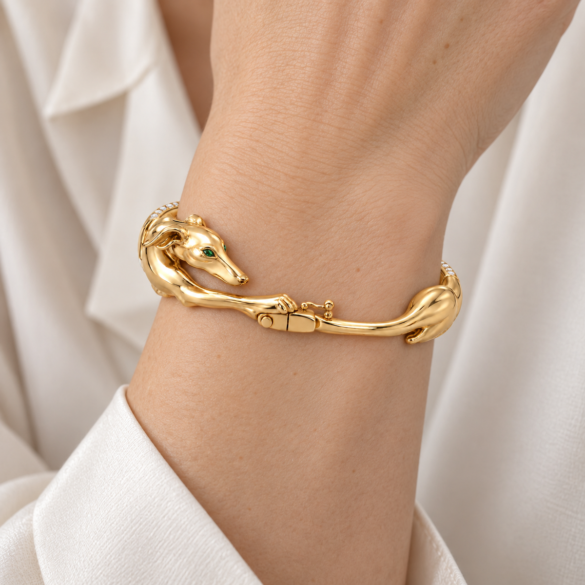 Lisse Hound Bracelet — worn view — [metal:all]