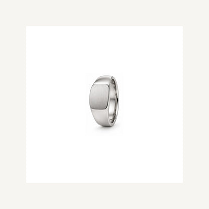 [metal:white-gold] Maximilian Signet Band — white gold detail — illustrative catalogue render
